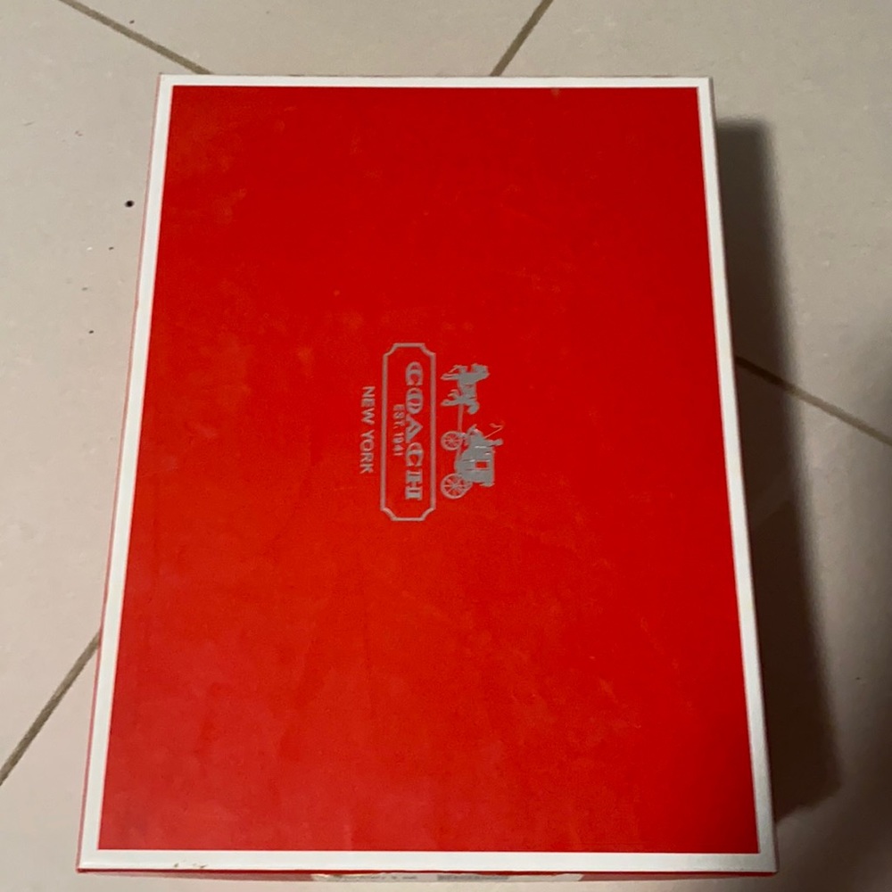 sandals, only wore it few times, good condition